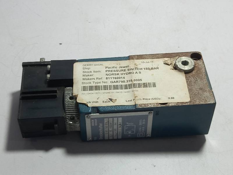 Bosch Q 811 160 014 Pressure Switch