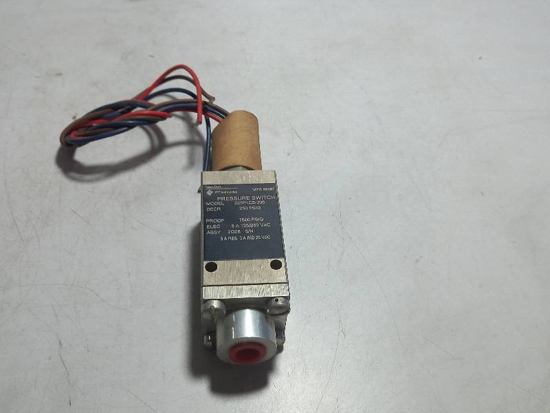 IIT Neo Dyn 225P1C3-206  Pressure switch model  DECR 250 PSIG