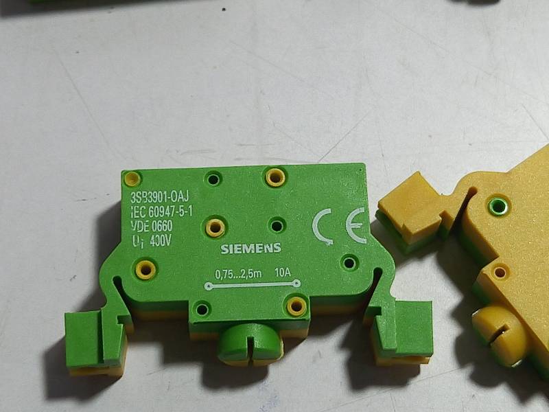 Siemens 3SB3901-OAJ Support Terminal