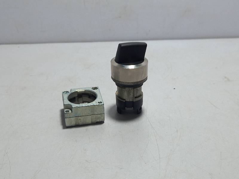 Siemens 3SB35002QA11 Selector Switch