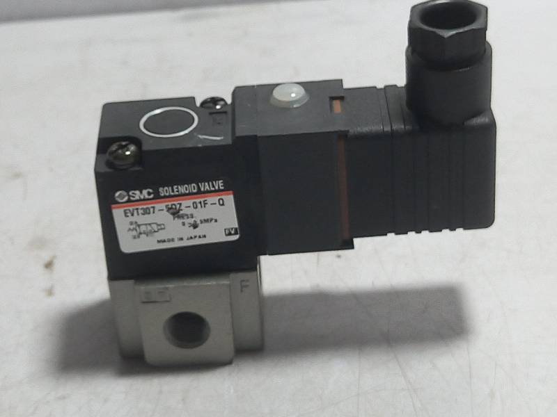 SMC EVT307-5DZ-01F-Q SOLENOID VALVE  0-0.9MPa 