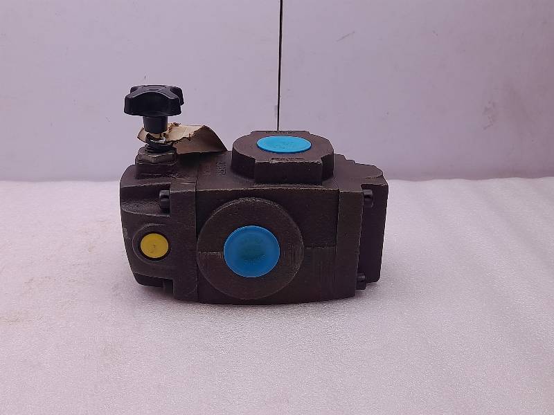 Vickers XT 10 3F 30 Pressure Reducing Valve