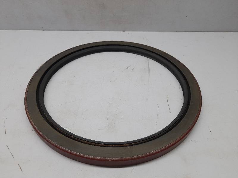 National 417020 Baylor 1555100021 Inboard Bearing Seal F/Elmagco 7838 Brake