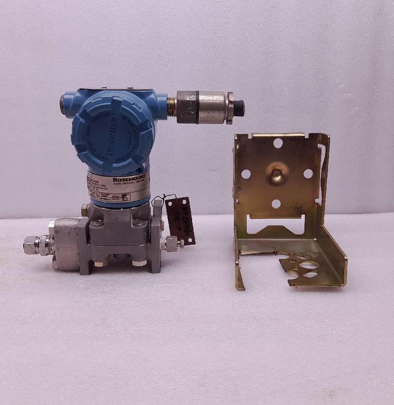 ROSEMOUNT 82234  PRESSURE TRANSMITTER  MODEL: 3051CG4A02A1AH2B1