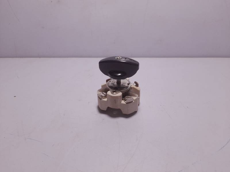 CAW 20755 Rotary Switch / 1133/2/P / HNA, 250V, 10A, 2P / 11332P