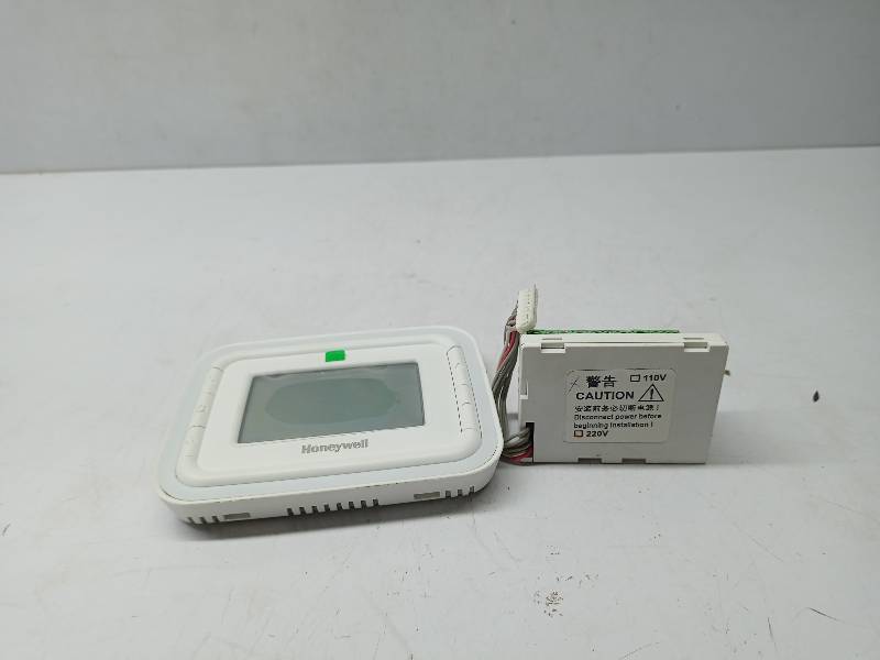 Honeywell T6800H2WN Digital Thermostat / IP20 / 50023671-003