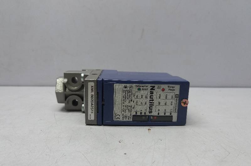 Telemecanique XML-B020A2S11  Nautilus  Pressure Switch