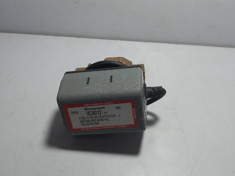 Honeywell VC6013 Valve Actuator / 6 VA / 200-240 VAC 500/60 HZ