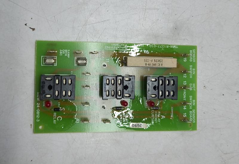 Manitowoc 24-0812-3  Relay Board  MRC-R1377-011  TMW-R1377-010 