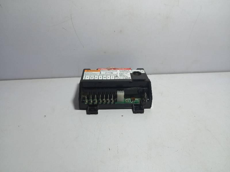 Honeywell S8610U Continuous Retry/ 24V, 60Hz. PV=1A Max, MV=2A Max/ SW Rev 01.05