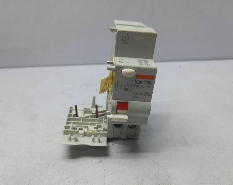 Merlin Gerin  26581BA  Schneider Electric  Circuit Breaker  Vigi C60