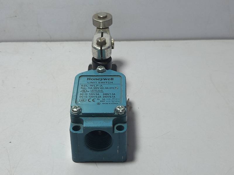 Honeywell SZL-WLP-A Limit Switch / AC-15 120V/3A 240V/1.5A / SZWLPA