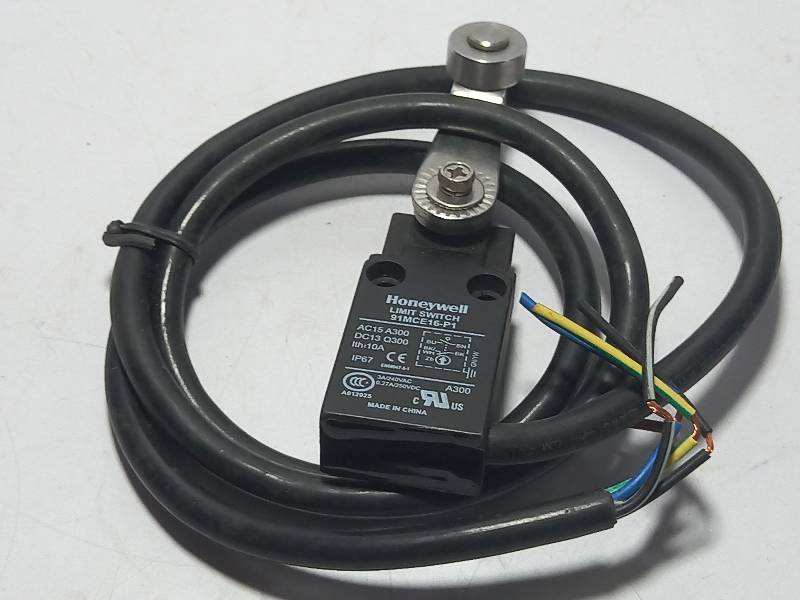 Honeywell 91MCE16-P1 Limit Switch/ AC15 A300 / DC13 Q300/ 91MCE16P1 / 3A/240DVAC