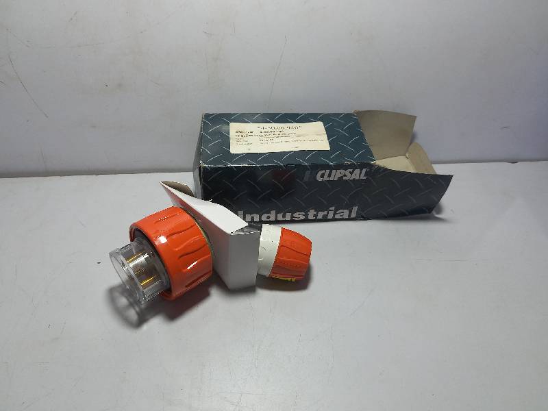 Clipsal 56PA420 Angled Plug / Three Phase, 4 Pin / 20A / 500V 50Hz