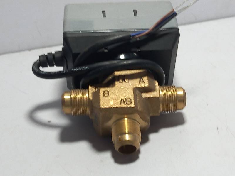 Honeywell VC6013 Valve Actuator / 6 Sec. 6VA / 200-240 VAC, 50/60 Hz