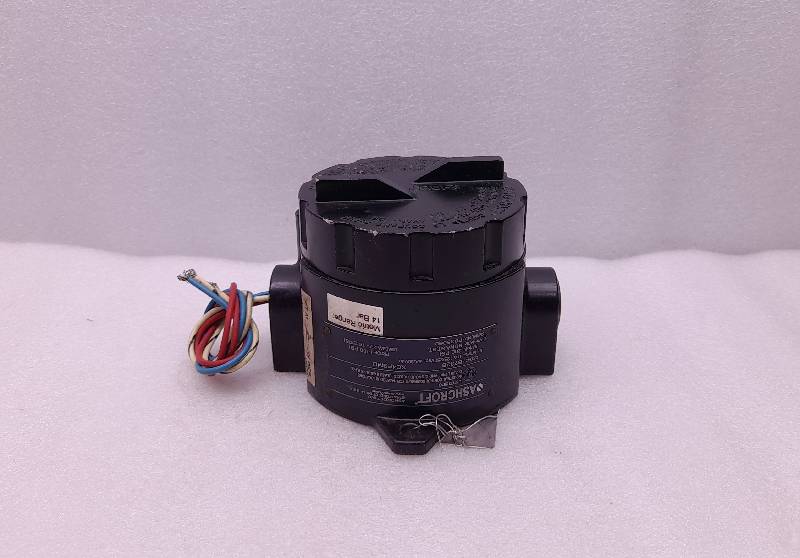 Ashcroft B732B  Pressure Switch  11A, 125/250Vac., 5A, 30Vdc