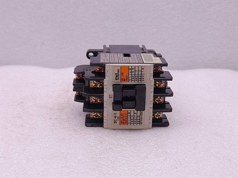 Fuji Electric SC-4-1  Contactor  380-440V 11kW  200-240V 5.5kW