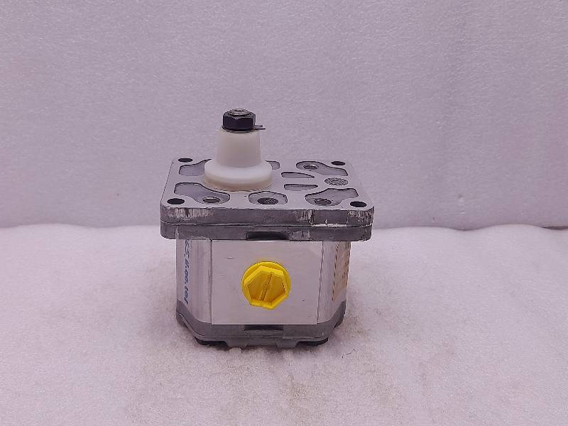 Danfoss 111.20.274.00  Gear Pump