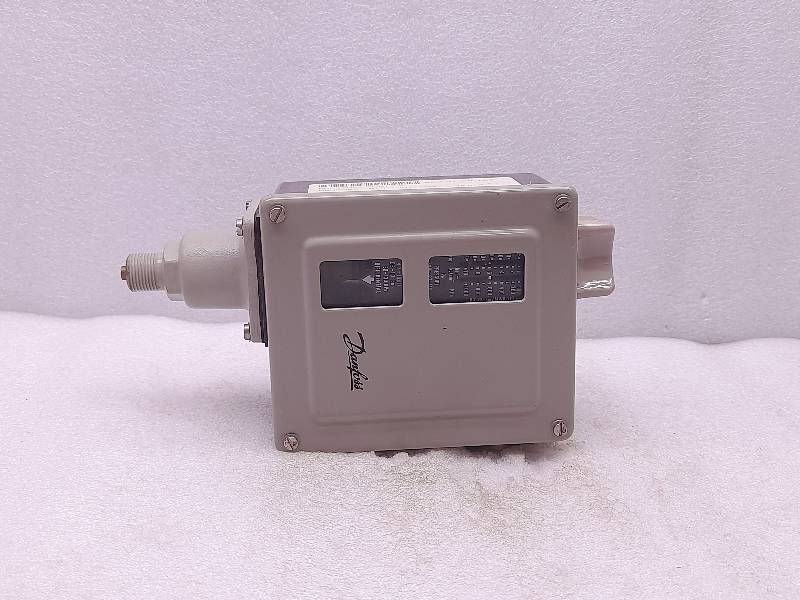 Danfoss 17-5203  Pressure Controller  RT116, 5203-1  1-10bar