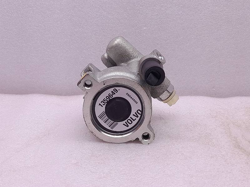 Volvo 1359649  Power Steering Pump