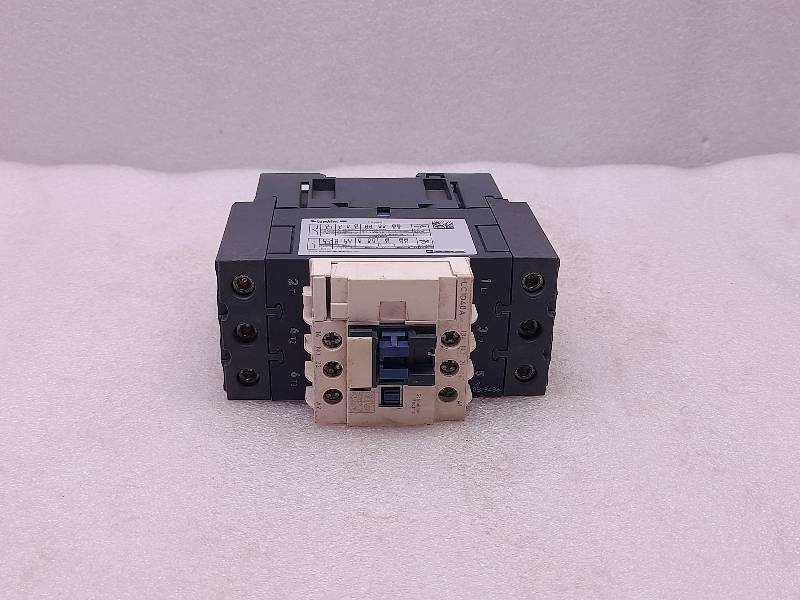 Schneider LC1D40A  Contactor  3Pole 600Vac Max